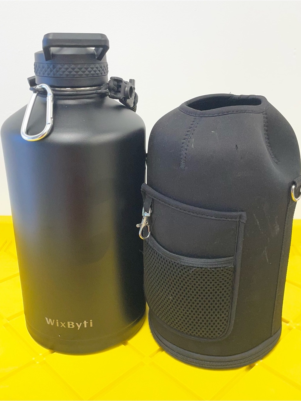 1 Gallon WixByti 128 fl oz Water Jug Bottle Hiking Outdoor Camping Sports Black